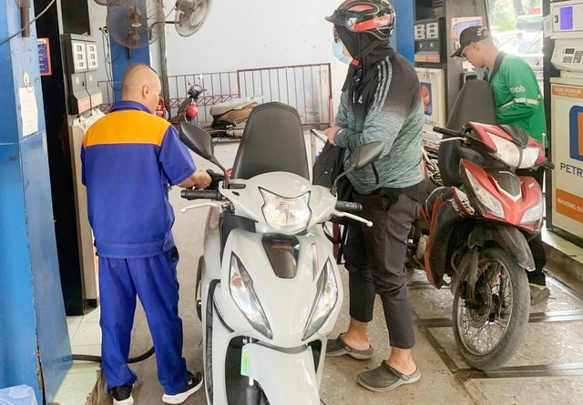 Giá xăng có thể tiếp tục giảm trong kỳ điều hành ngày 13/11- Ảnh 1. giá xăng