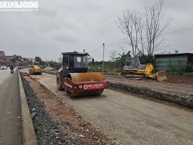 Hiện trạng đường huyết mạch phía Tây Hà Nội sắp đưa vào sử dụng- Ảnh 5. Hiện trạng đường huyết mạch phía Tây Hà Nội sắp đưa vào sử dụng- Ảnh 5.