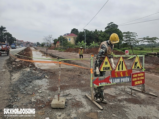 Hiện trạng đường huyết mạch phía Tây Hà Nội sắp đưa vào sử dụng- Ảnh 6. Hiện trạng đường huyết mạch phía Tây Hà Nội sắp đưa vào sử dụng- Ảnh 6.