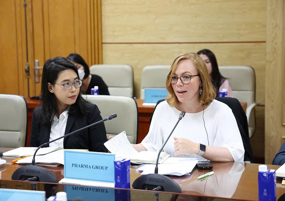 Thứ trưởng Thường trực Bộ Y tế Vũ Mạnh Hà tiếp, làm việc với EuroCham và Pharma Group- Ảnh 3. Thứ trưởng Thường trực Bộ Y tế Vũ Mạnh Hà tiếp, làm việc với EuroCham và Pharma Group- Ảnh 3.