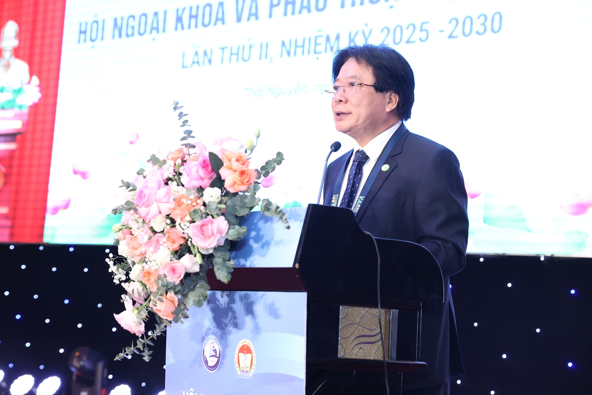 Đẩy mạnh phẫu thuật thông minh, công nghệ phục hồi nhanh để giảm thời gian nằm viện của người bệnh- Ảnh 4. Đẩy mạnh phẫu thuật thông minh, công nghệ phục hồi nhanh để giảm thời gian nằm viện của người bệnh- Ảnh 4.