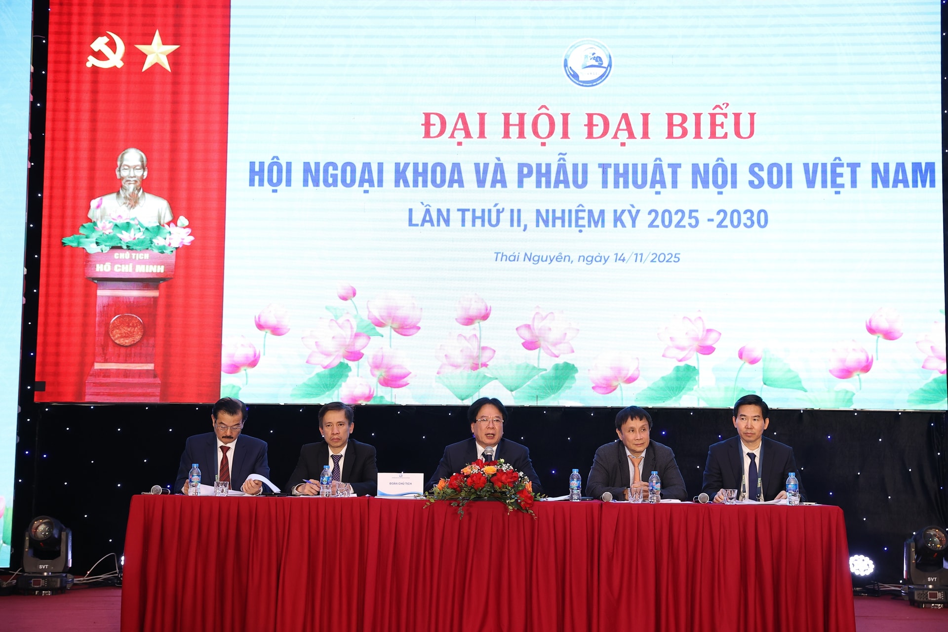 Đẩy mạnh phẫu thuật thông minh, công nghệ phục hồi nhanh để giảm thời gian nằm viện của người bệnh- Ảnh 5. Đẩy mạnh phẫu thuật thông minh, công nghệ phục hồi nhanh để giảm thời gian nằm viện của người bệnh- Ảnh 5.