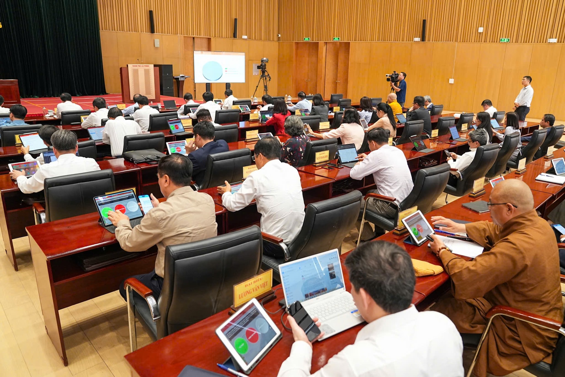 Mức chi thu nhập tăng thêm cho cán bộ, công chức, viên chức ở Hải Phòng được tính thế nào?- Ảnh 1. Mức chi thu nhập tăng thêm cho cán bộ, công chức, viên chức ở Hải Phòng được tính thế nào?- Ảnh 1.