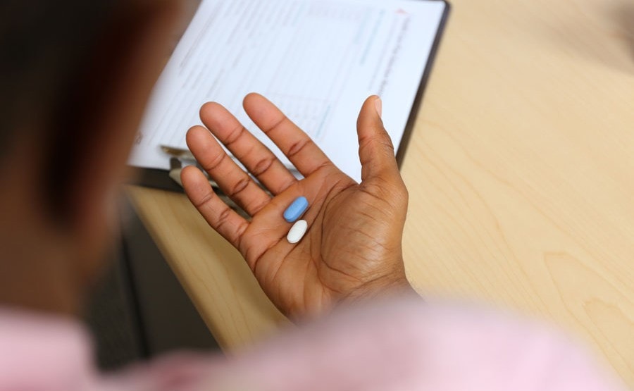 Điều trị ARV được Nhà nước chi trả, người nhiễm HIV cần làm gì để được hưởng quyền lợi này?- Ảnh 3.