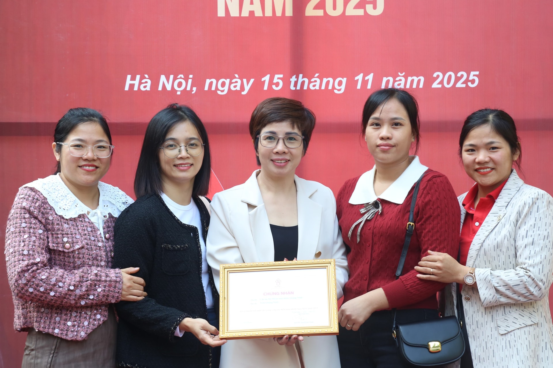 Lập câu lạc bộ máu hiếm để sẵn sàng đi cứu người, kể cả trong đêm- Ảnh 2. Lập câu lạc bộ máu hiếm để sẵn sàng đi cứu người, kể cả trong đêm- Ảnh 2.