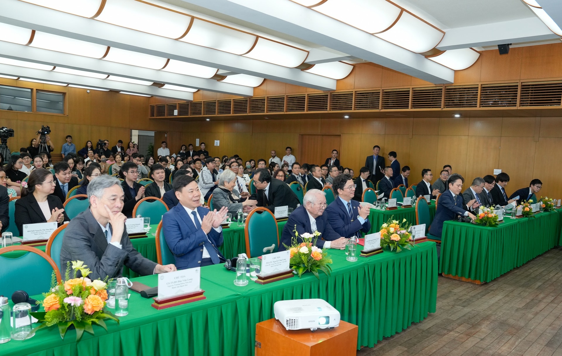 Ung thư đường tiêu hoá thường phát hiện đã ở giai đoạn muộn, chuyên gia khuyến cáo gì?- Ảnh 2. Ung thư đường tiêu hoá thường phát hiện đã ở giai đoạn muộn, chuyên gia khuyến cáo gì?- Ảnh 2.