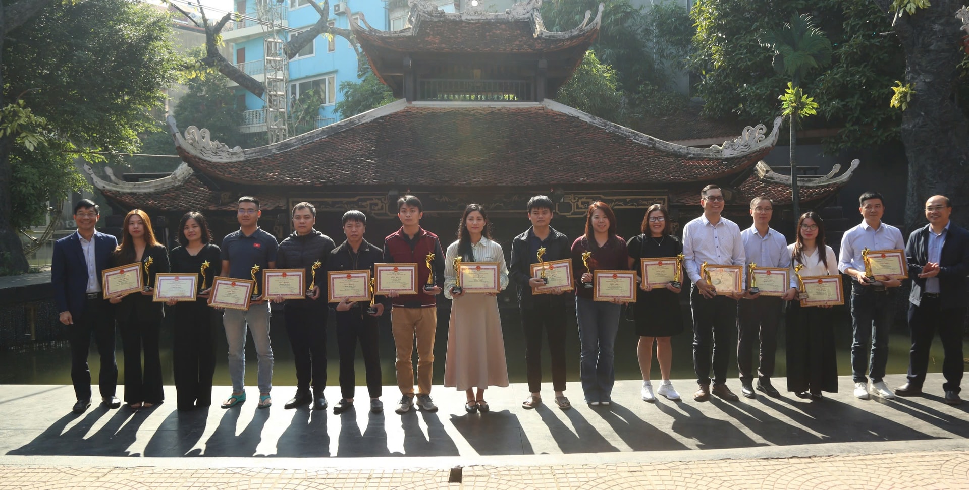 Lập câu lạc bộ máu hiếm để sẵn sàng đi cứu người, kể cả trong đêm- Ảnh 3. Lập câu lạc bộ máu hiếm để sẵn sàng đi cứu người, kể cả trong đêm- Ảnh 3.