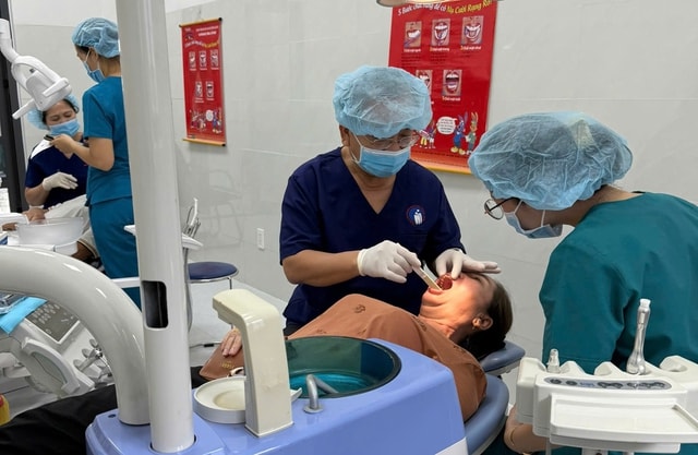 Tin vui cho người trên 65 tuổi và học sinh ở TPHCM- Ảnh 1.