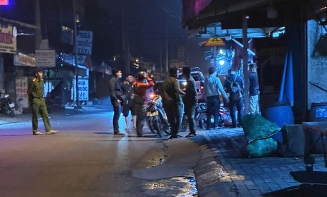 Một phụ nữ tử vong bất thường, 2 vợ chồng hàng xóm bị tạm giữ- Ảnh 1.