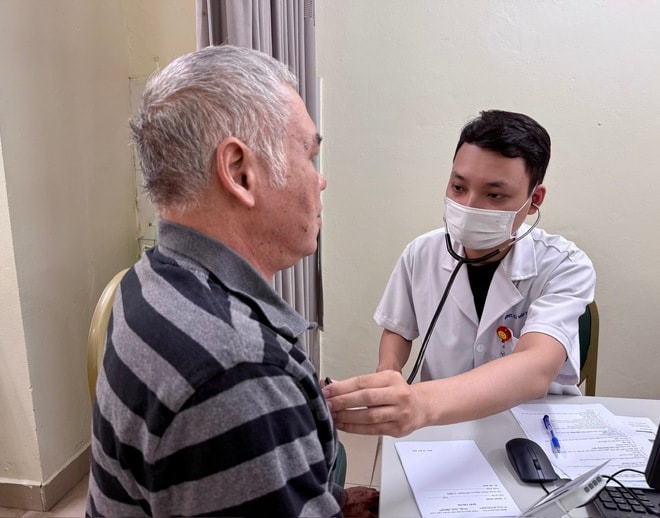 Chuyên gia Bệnh viện Bạch Mai: Khó thở, ho mãn tính đừng chủ quan, hãy nghĩ đến COPD- Ảnh 4.