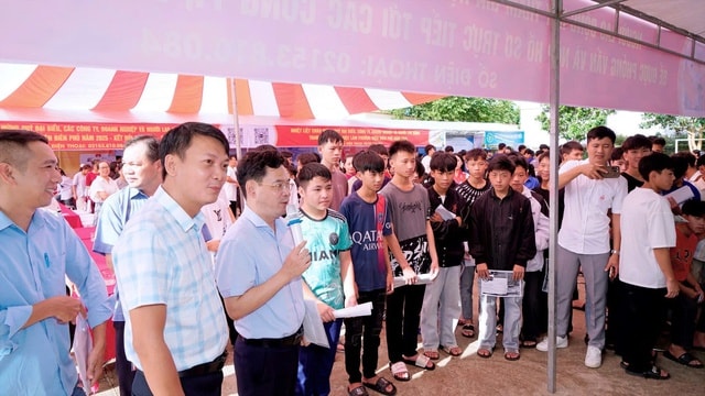 Người thầy 'mở lối' tương lai cho học sinh vùng cao Tây Bắc- Ảnh 2.