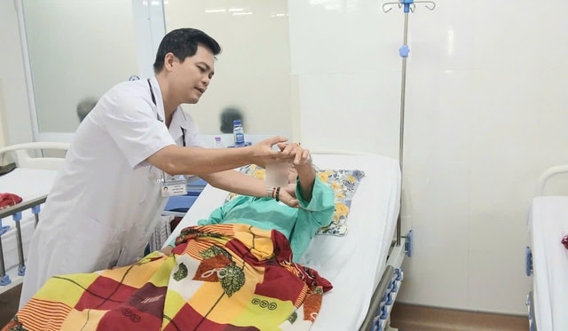 Nhiều người ở Khánh Hòa bị đột quỵ không phải chuyển đi xa- Ảnh 2. Nhiều người ở Khánh Hòa bị đột quỵ không phải chuyển đi xa- Ảnh 2.