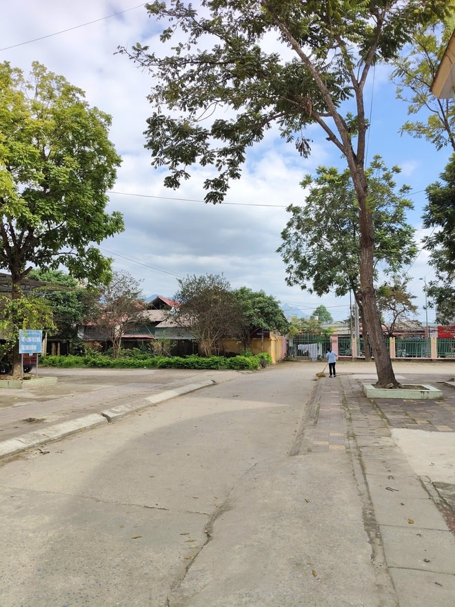 BVĐK số 3 Lào Cai duy trì hiệu quả mô hình Cơ sở y tế xanh – sạch – đẹp, vượt chuẩn về quản lý chất thải y tế- Ảnh 3. BVĐK số 3 Lào Cai duy trì hiệu quả mô hình Cơ sở y tế xanh – sạch – đẹp, vượt chuẩn về quản lý chất thải y tế- Ảnh 3.