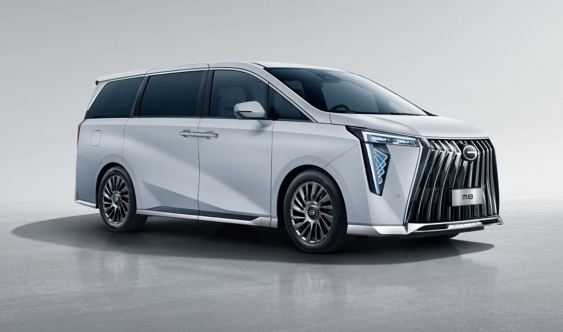 Cuộc đấu MPV cỡ lớn: BYD M9 thách thức 'đồng hương' GAC M8 - 2