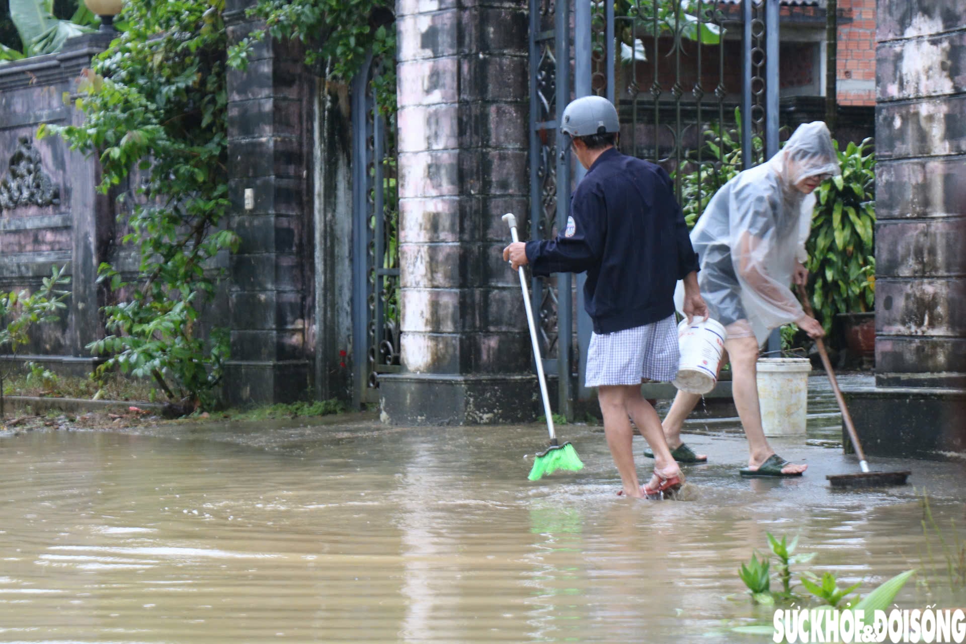 Lũ dâng hơn 2m nhấn chìm ngôi làng miền núi ở Huế- Ảnh 4.
