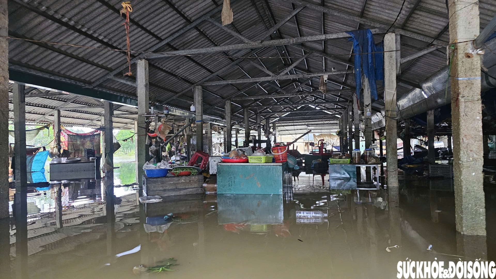 Lũ dâng hơn 2m nhấn chìm ngôi làng miền núi ở Huế- Ảnh 11.