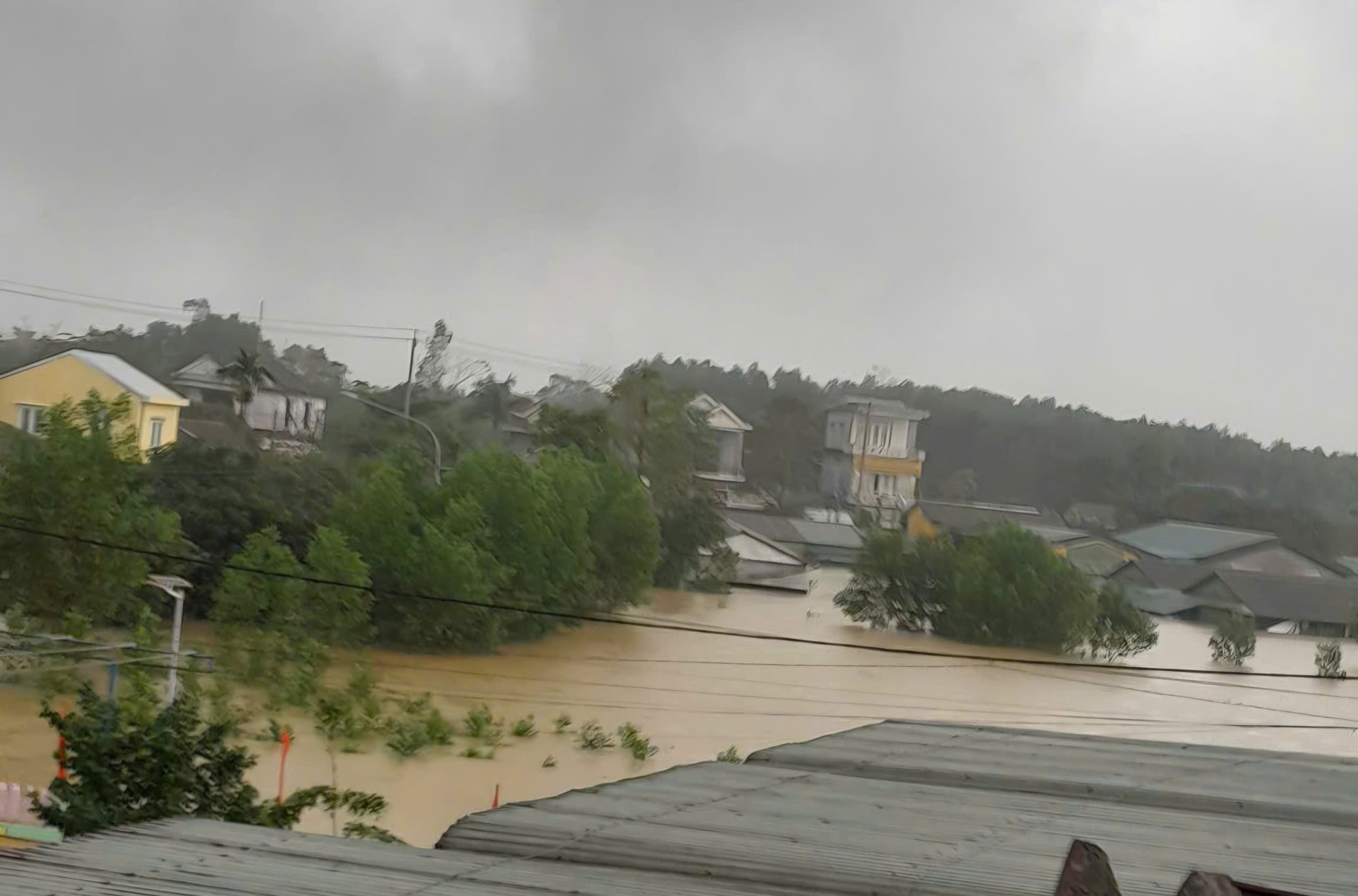 Hơn 170 hộ dân Phong Điền, Huế chìm trong nước lũ- Ảnh 1.