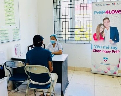 Hướng tới mục tiêu chấm dứt dịch AIDS vào năm 2030: Khi cộng đồng trở thành 'người bạn đồng hành' trong cuộc chiến chống HIV/AIDS- Ảnh 1.