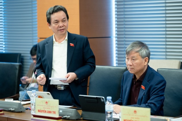 Đề xuất sử dụng sách giáo khoa điện tử từ năm 2030- Ảnh 2.