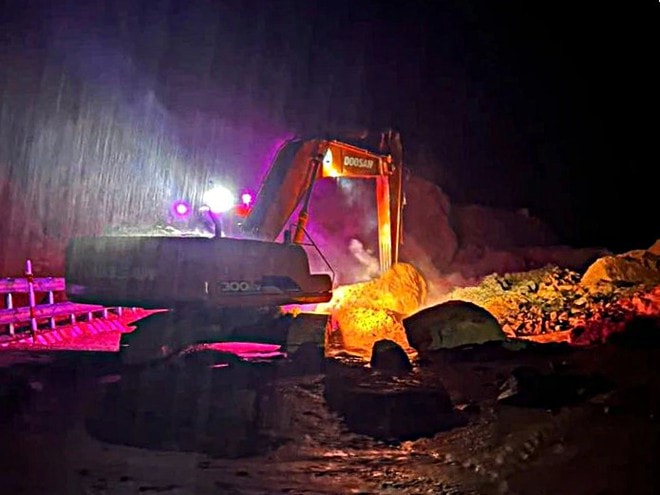 Liên tiếp 3 vụ ô tô bị vùi lấp, 9 người tử vong: Cục CSGT khuyến cáo đặc biệt- Ảnh 5.