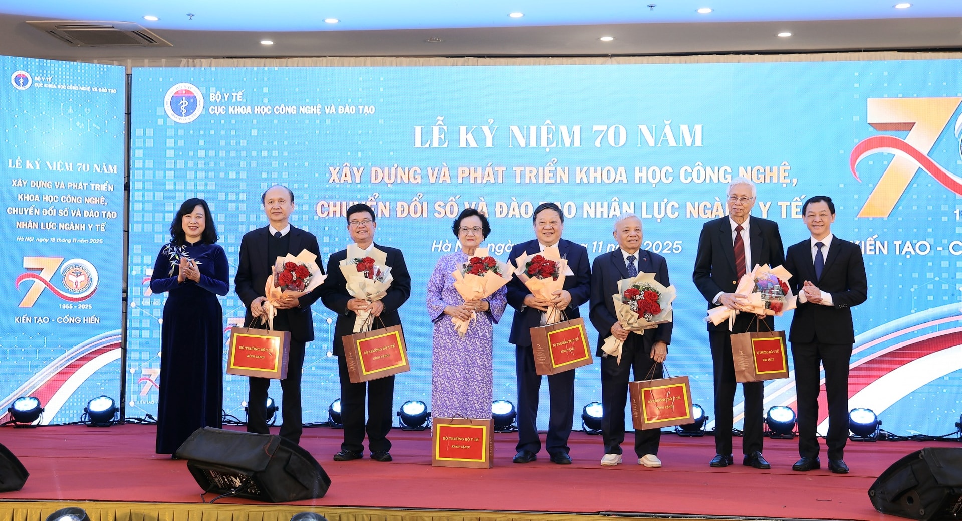 Bộ trưởng Đào Hồng Lan: Khẳng định vị thế của khoa học công nghệ và giáo dục y học Việt Nam trên thế giới- Ảnh 7. Bộ trưởng Đào Hồng Lan: Khẳng định vị thế của khoa học công nghệ và giáo dục y học Việt Nam trên thế giới- Ảnh 7.