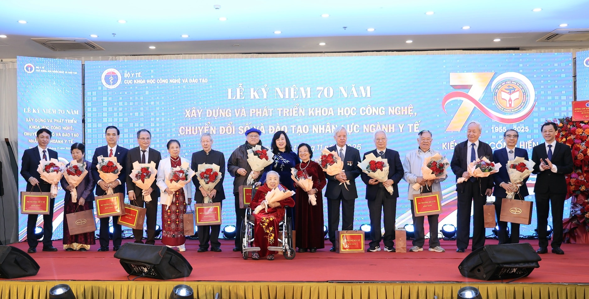 Bộ trưởng Đào Hồng Lan: Khẳng định vị thế của khoa học công nghệ và giáo dục y học Việt Nam trên thế giới- Ảnh 9. Bộ trưởng Đào Hồng Lan: Khẳng định vị thế của khoa học công nghệ và giáo dục y học Việt Nam trên thế giới- Ảnh 9.