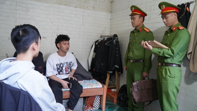 Bí ẩn các khoản vay tiền online mà chính chủ không hề hay biết- Ảnh 1.