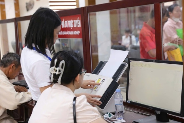 Nghệ An siết tiến độ, quyết tâm xử lý dứt điểm hồ sơ tồn đọng trong cấp sổ đỏ- Ảnh 2.