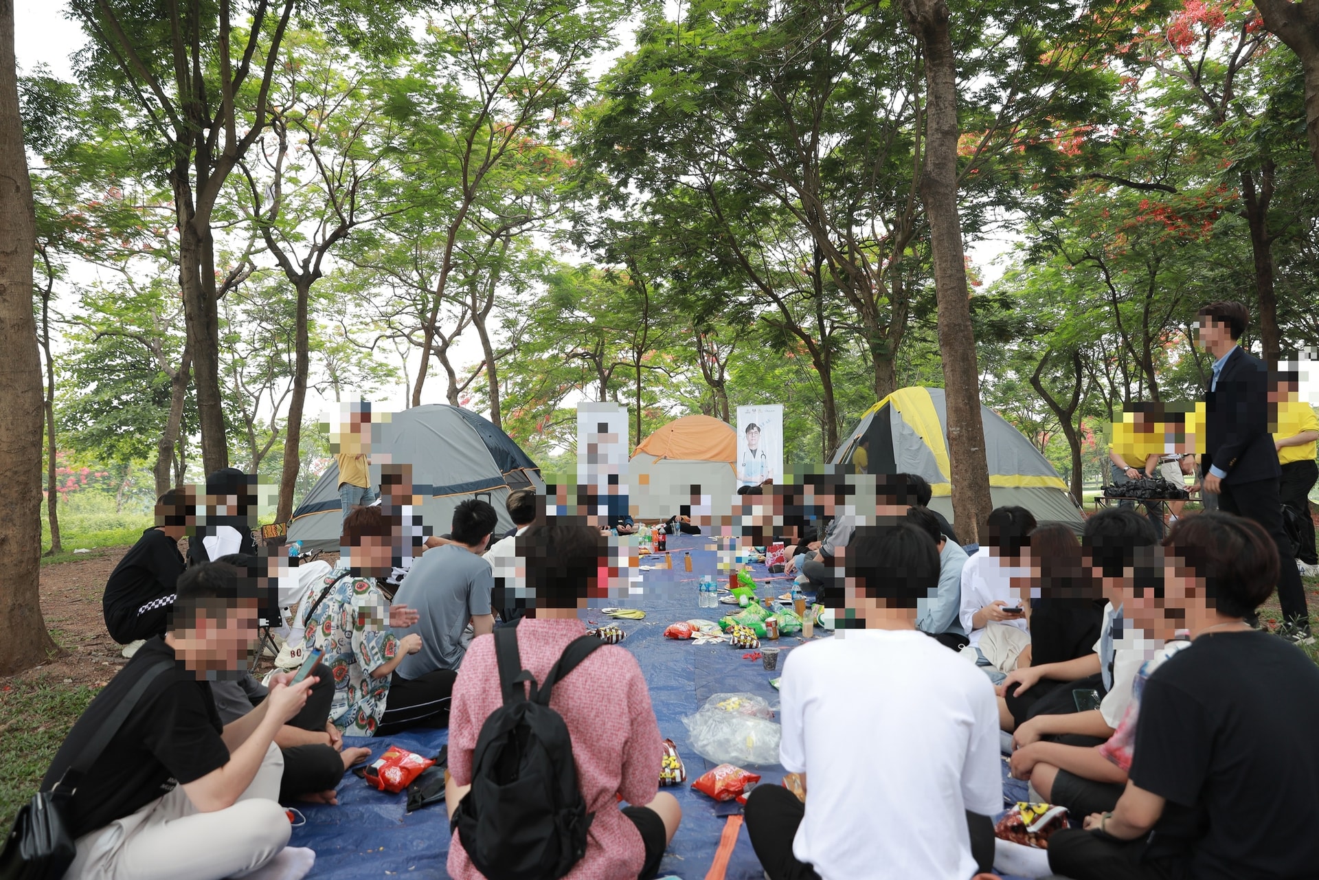 'Hãy nắm lấy tay tôi!' (Kỳ 3 - cuối): HIV không phải là dấu chấm hết!- Ảnh 3. 'Hãy nắm lấy tay tôi!' (Kỳ 3 - cuối): HIV không phải là dấu chấm hết!- Ảnh 3.