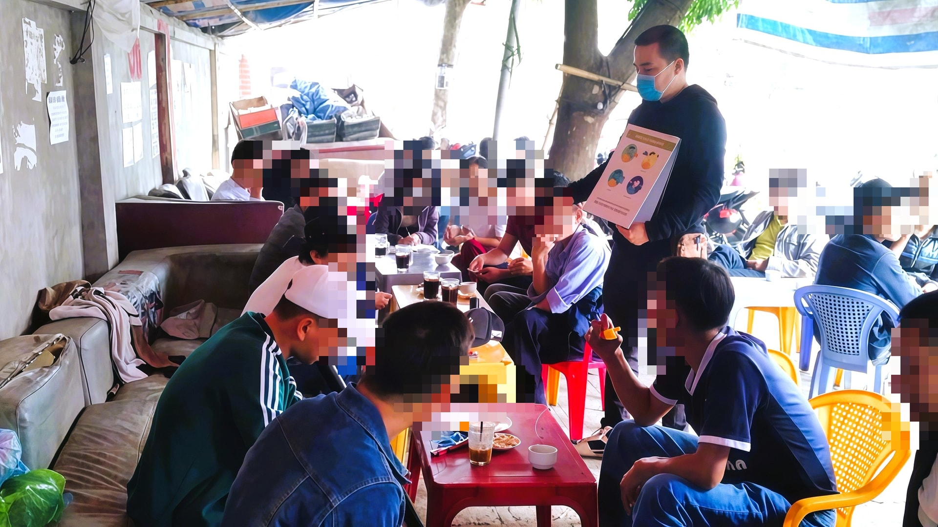 Nhóm Tự Lực - Những người truyền lửa cho bệnh nhân HIV làm lại cuộc đời- Ảnh 5. Nhóm Tự Lực - Những người truyền lửa cho bệnh nhân HIV làm lại cuộc đời- Ảnh 5.