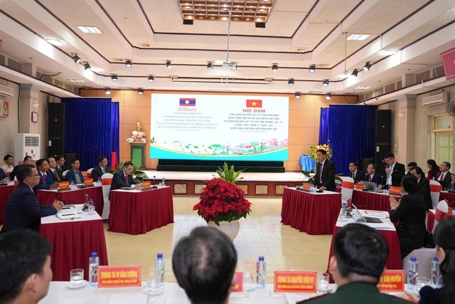 Hơn 3.000 lượt người dân nước bạn Lào đến tỉnh Điện Biên khám, chữa bệnh- Ảnh 1.