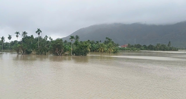 Mưa lũ, sạt lở ở Khánh Hòa đã làm hơn 30 người thương vong- Ảnh 2.
