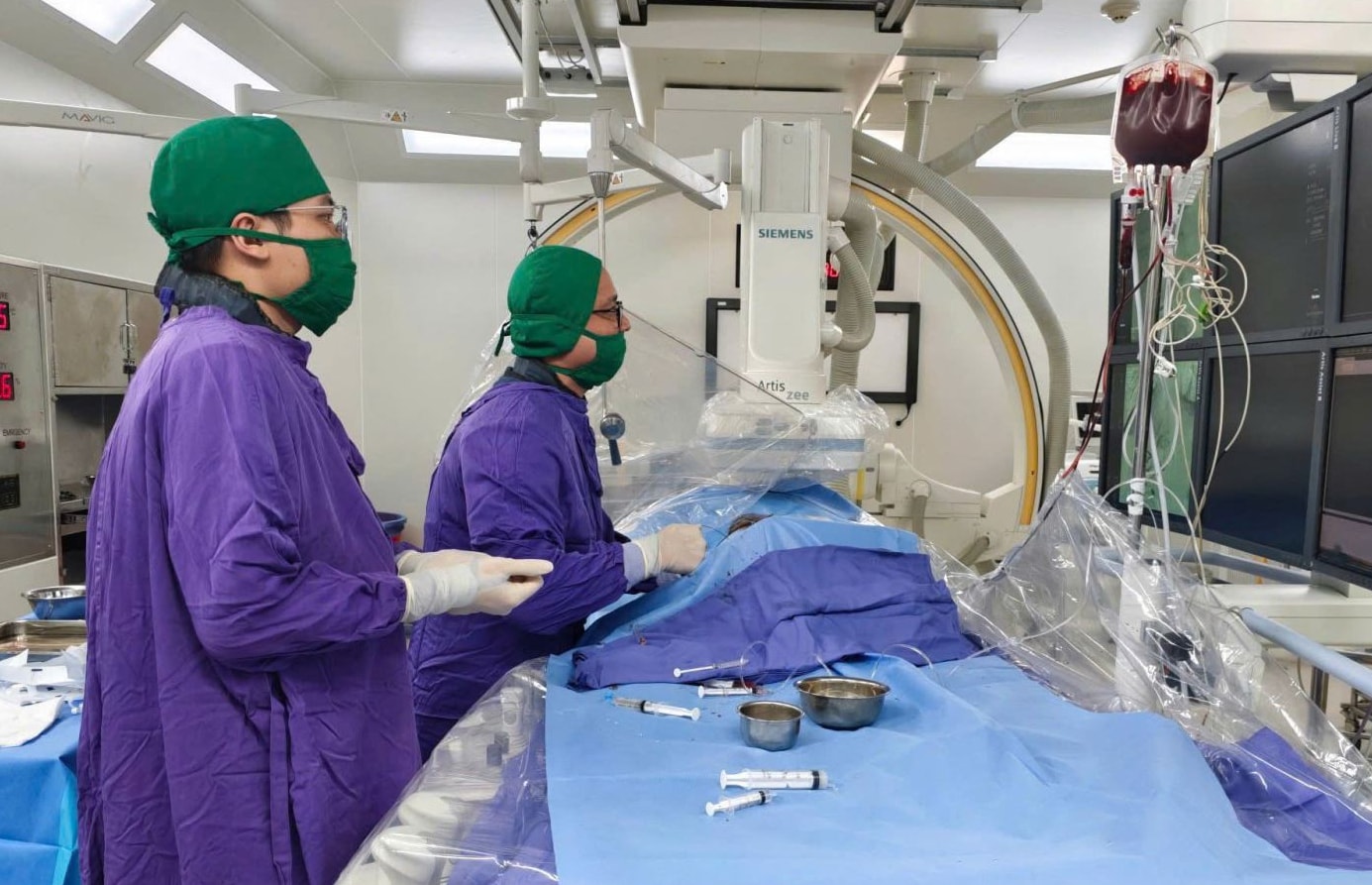 Sau tai nạn giao thông, nam thanh niên 15 tuổi bị vỡ gan độ IV- Ảnh 1.