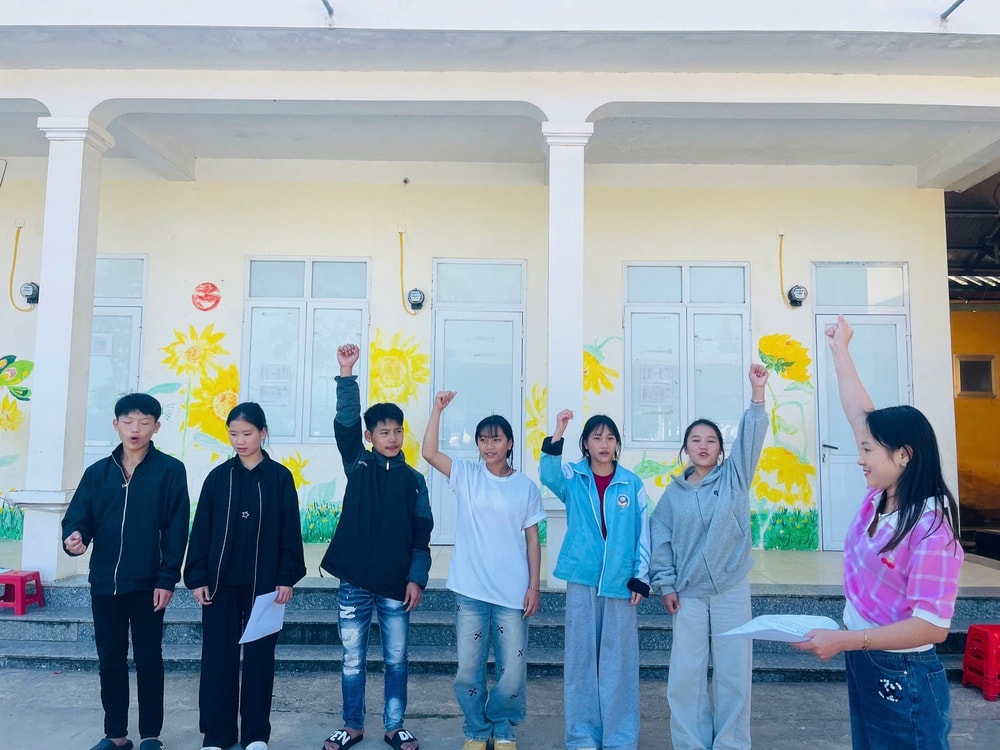 Từ cổng trường vùng cao, cô giáo trẻ ngăn những cuộc hôn nhân sớm- Ảnh 9.