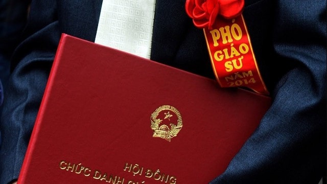 18 nhà giáo của Đại học Y Hà Nội được công nhận đạt tiêu chuẩn giáo sư, phó giáo sư ngành Y học- Ảnh 1.