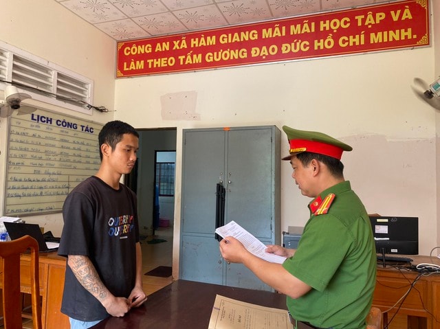 Giao cấu với bé gái quen qua mạng, nam thanh niên bị khởi tố- Ảnh 1.