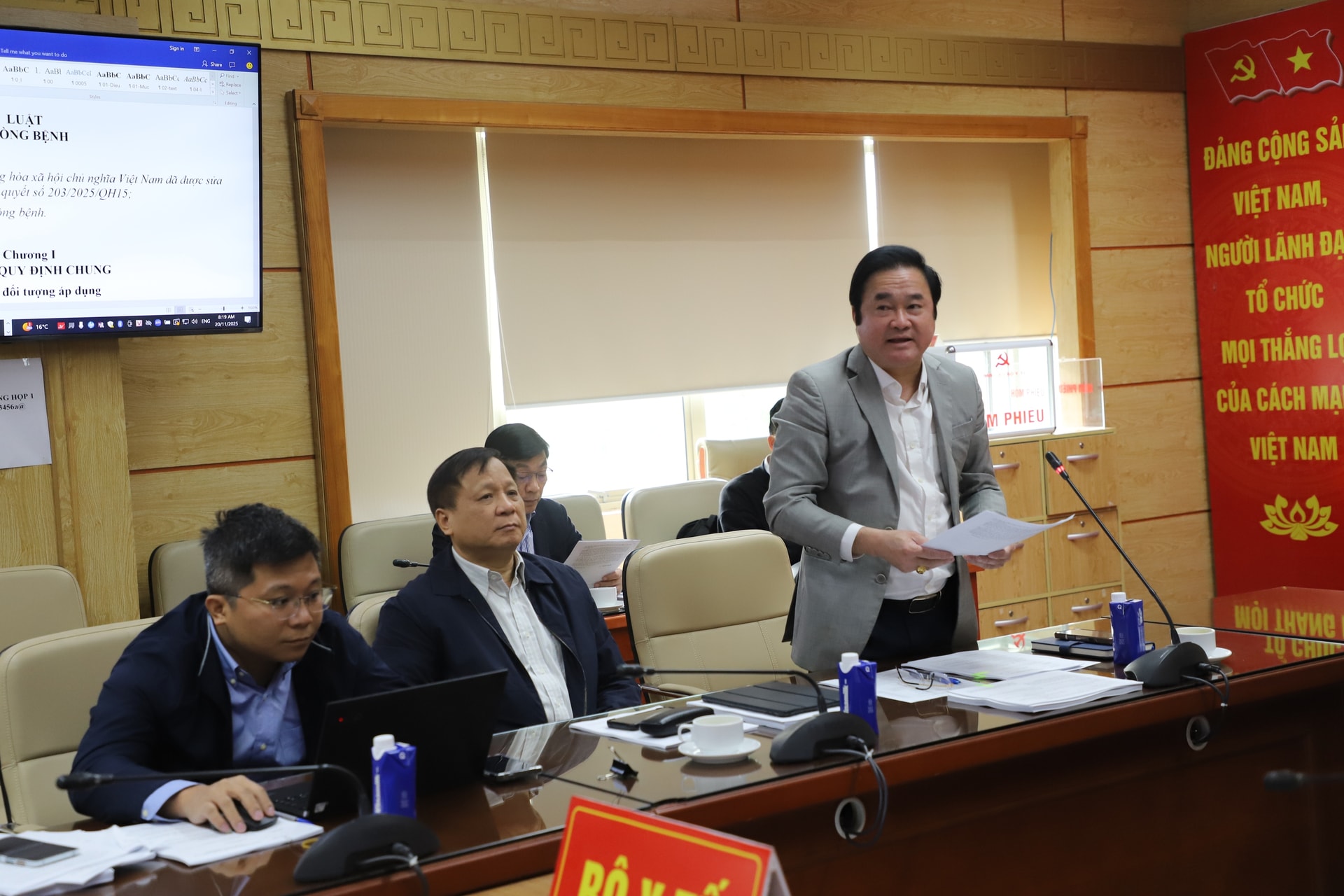 Tiếp thu, chỉnh lý dự thảo Luật Phòng bệnh: Lấy người dân làm trung tâm, phòng bệnh suốt đời, từ sớm, từ xa- Ảnh 2. Tiếp thu, chỉnh lý dự thảo Luật Phòng bệnh: Lấy người dân làm trung tâm, phòng bệnh suốt đời, từ sớm, từ xa- Ảnh 2.