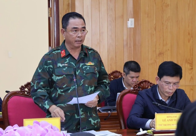 Phó Thủ tướng: Không để đứt gãy lương thực, thực phẩm cho hơn 3.000 người dân vùng ngập lũ- Ảnh 3. Phó Thủ tướng: Không để đứt gãy lương thực, thực phẩm cho hơn 3.000 người dân vùng ngập lũ- Ảnh 3.