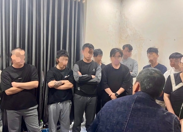 Phát hiện 13 công dân Trung Quốc quá cảnh trái phép vào Việt Nam để chờ sang Campuchia tìm việc- Ảnh 1. Phát hiện 13 công dân Trung Quốc quá cảnh trái phép vào Việt Nam để chờ sang Campuchia tìm việc- Ảnh 1.