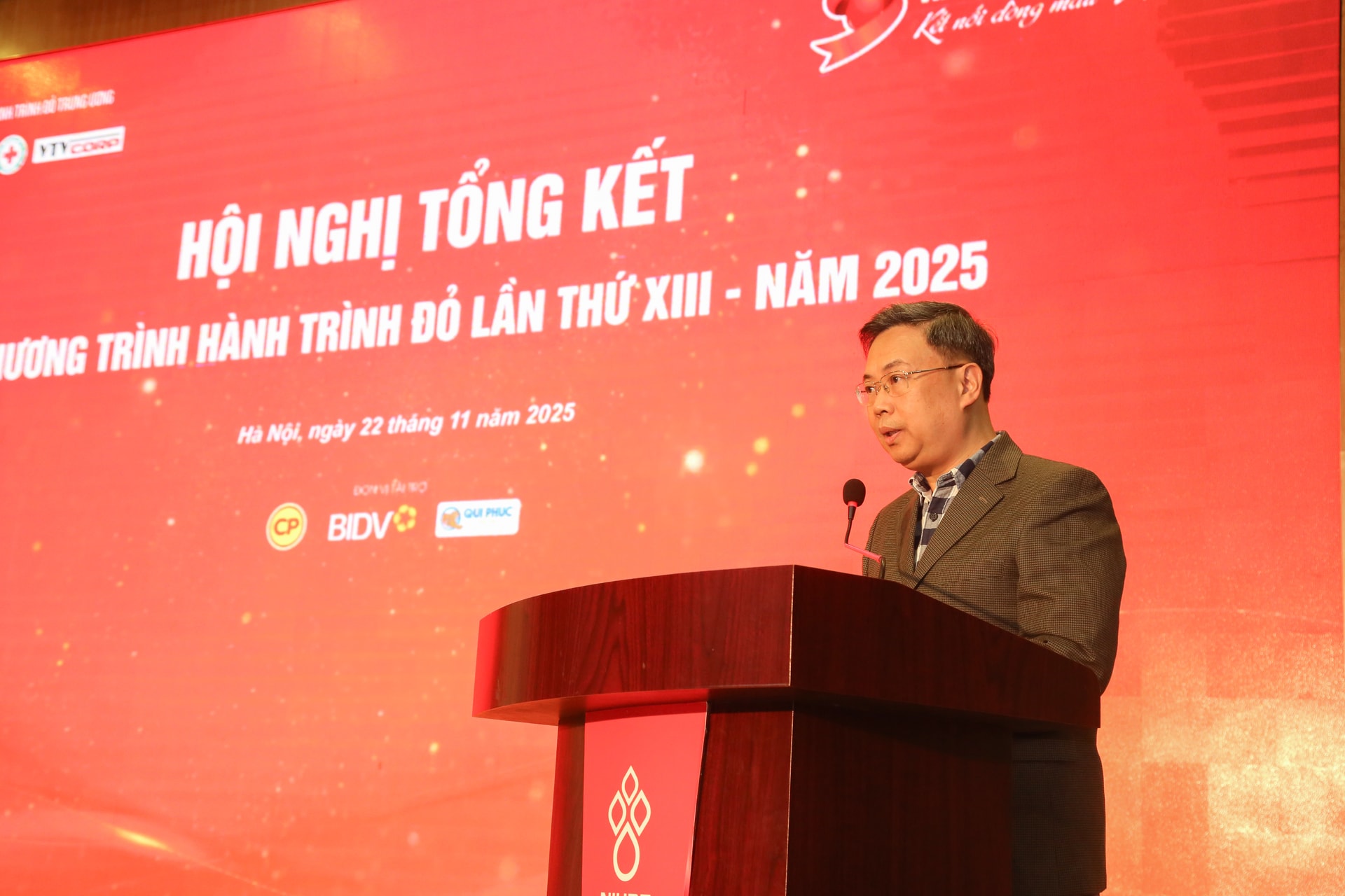 Hơn 1 triệu đơn vị máu được hiến tặng qua 13 tổ chức Hành trình Đỏ- Ảnh 1. Hơn 1 triệu đơn vị máu được hiến tặng qua 13 tổ chức Hành trình Đỏ- Ảnh 1.