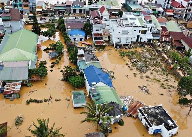 Ngành Y tế Quảng Ninh sẵn sàng lực lượng ứng cứu người dân vùng lũ Lâm Đồng- Ảnh 1. Ngành Y tế Quảng Ninh sẵn sàng lực lượng ứng cứu người dân vùng lũ Lâm Đồng- Ảnh 1.