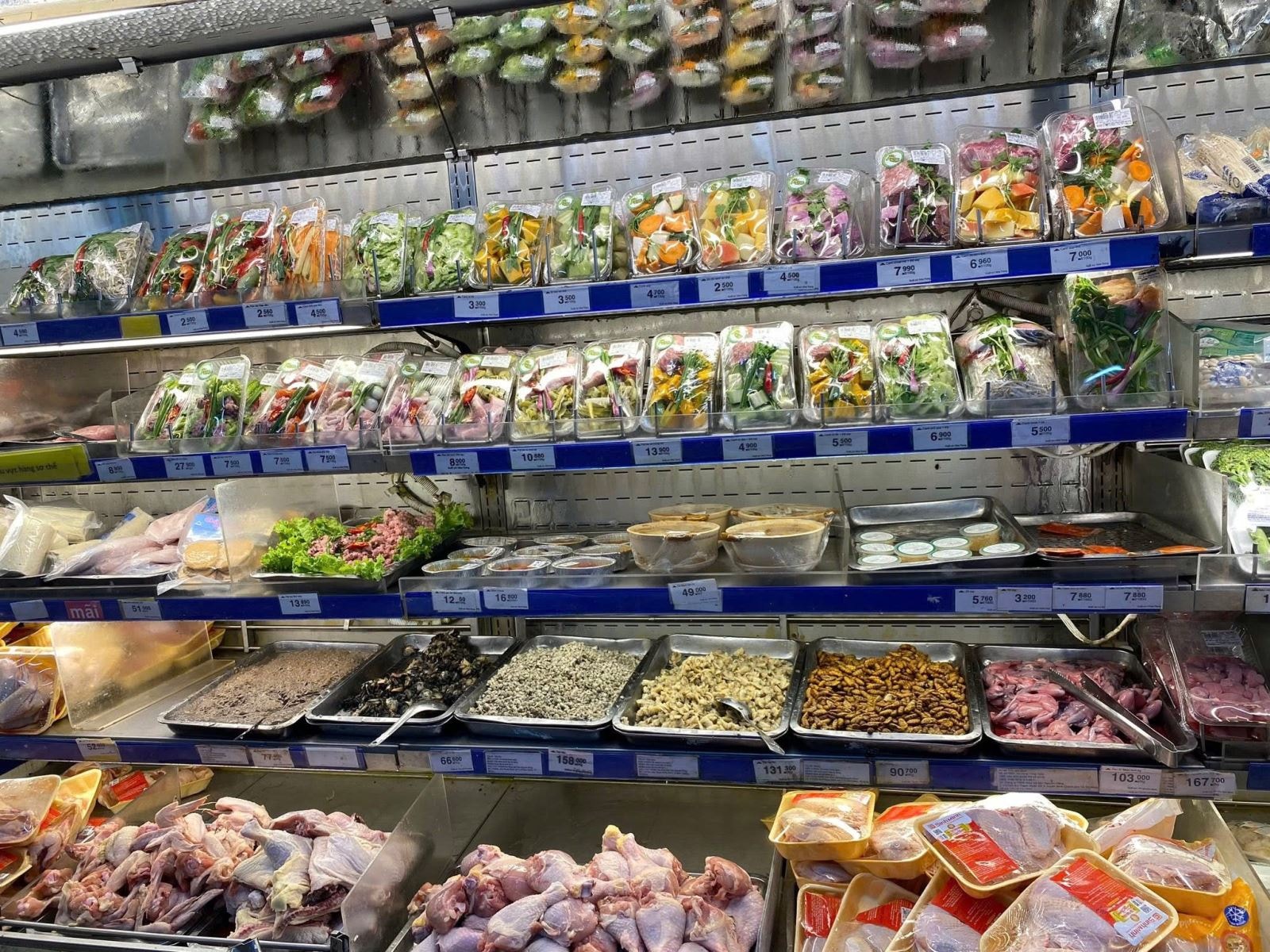 Nguồn hàng hoá phục vụ miền Trung dần ổn định, giá rau tại TP Hồ Chí Minh tăng mạnh- Ảnh 2.