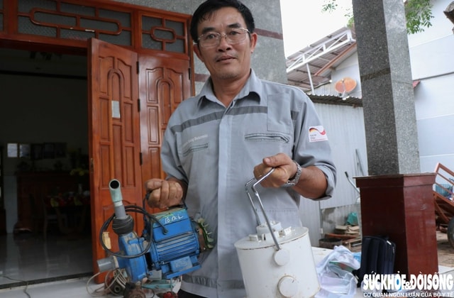 Thầy, trò chung tay giúp người dân 'hồi sinh' thiết bị điện sau lũ- Ảnh 3.