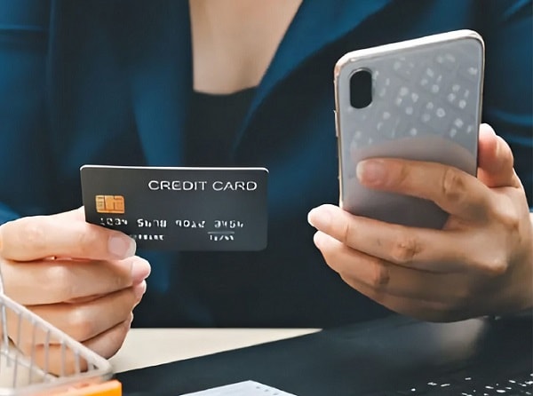 Cô gái ở Hà Nội bị lừa gần 500 triệu đồng khi sập bẫy tuyển dụng nhân viên ngân hàng online- Ảnh 1. Cô gái ở Hà Nội bị lừa gần 500 triệu đồng khi sập bẫy tuyển dụng nhân viên ngân hàng online- Ảnh 1.