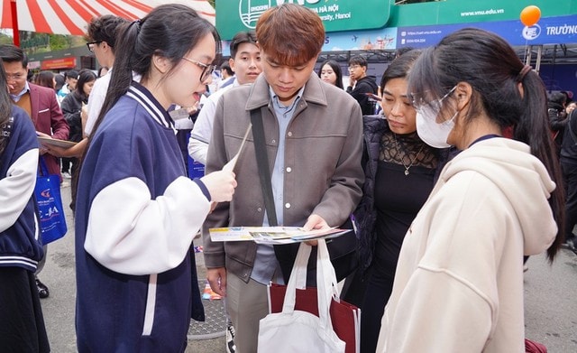 Thí sinh xét học bạ 2026 cần lưu ý gì trước sự điều chỉnh phương thức?- Ảnh 1.