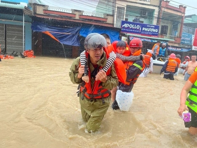 Hỗ trợ khẩn cấp 1.100 tỷ đồng cho Khánh Hòa, Lâm Đồng, Gia Lai, Đắk Lắk khắc phục hậu quả mưa lũ- Ảnh 1. Hỗ trợ khẩn cấp 1.100 tỷ đồng cho Khánh Hòa, Lâm Đồng, Gia Lai, Đắk Lắk khắc phục hậu quả mưa lũ- Ảnh 1.