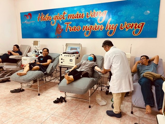 Khánh Hòa kêu gọi hiến máu tình nguyện khẩn cấp để cứu người- Ảnh 2.