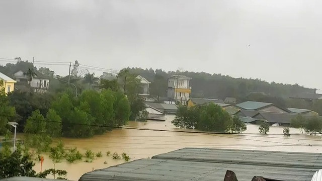 Những đặc điểm hiếm gặp của đợt mưa lũ lịch sử ở miền Trung- Ảnh 4.