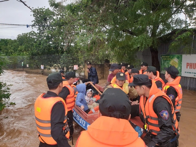 Tác hại của chia sẻ thông tin sai sự thật lên mạng xã hội- Ảnh 1.