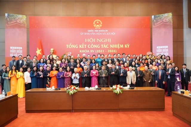 Phó Chủ tịch Quốc hội: Nhiều chính sách mới về chăm sóc, bảo vệ và nâng cao sức khỏe nhân dân được thể chế hóa- Ảnh 3.